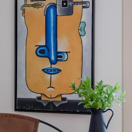 Artistic Design - Real